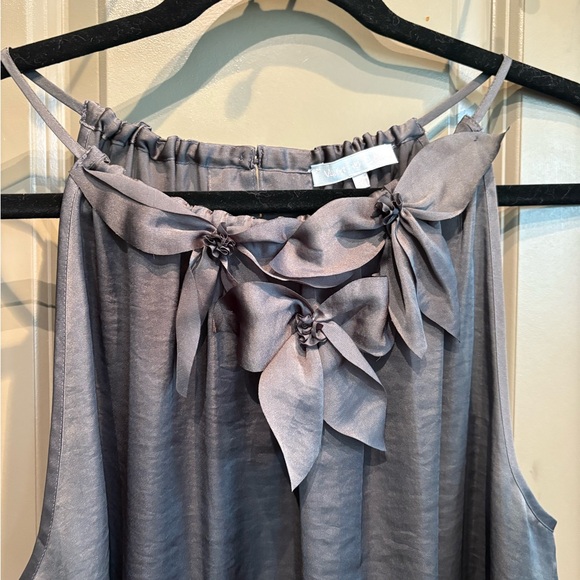 Tops - 💙Elegant Olive Satin top with Intricate Detail